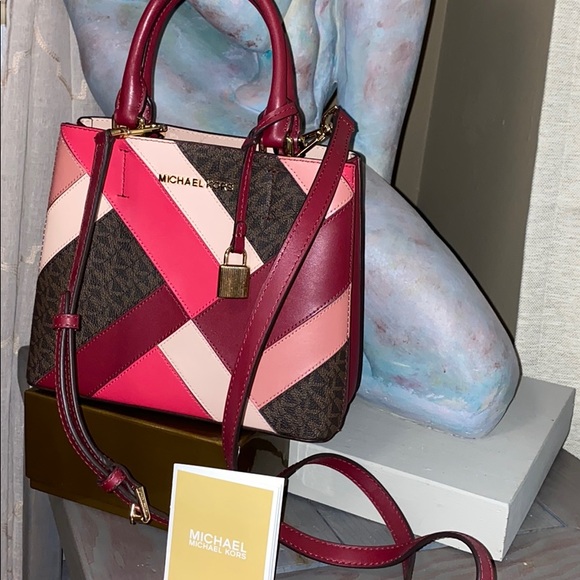Michael Kors Handbags - New 🎁2020 Michael Kors Brown burgundy bag